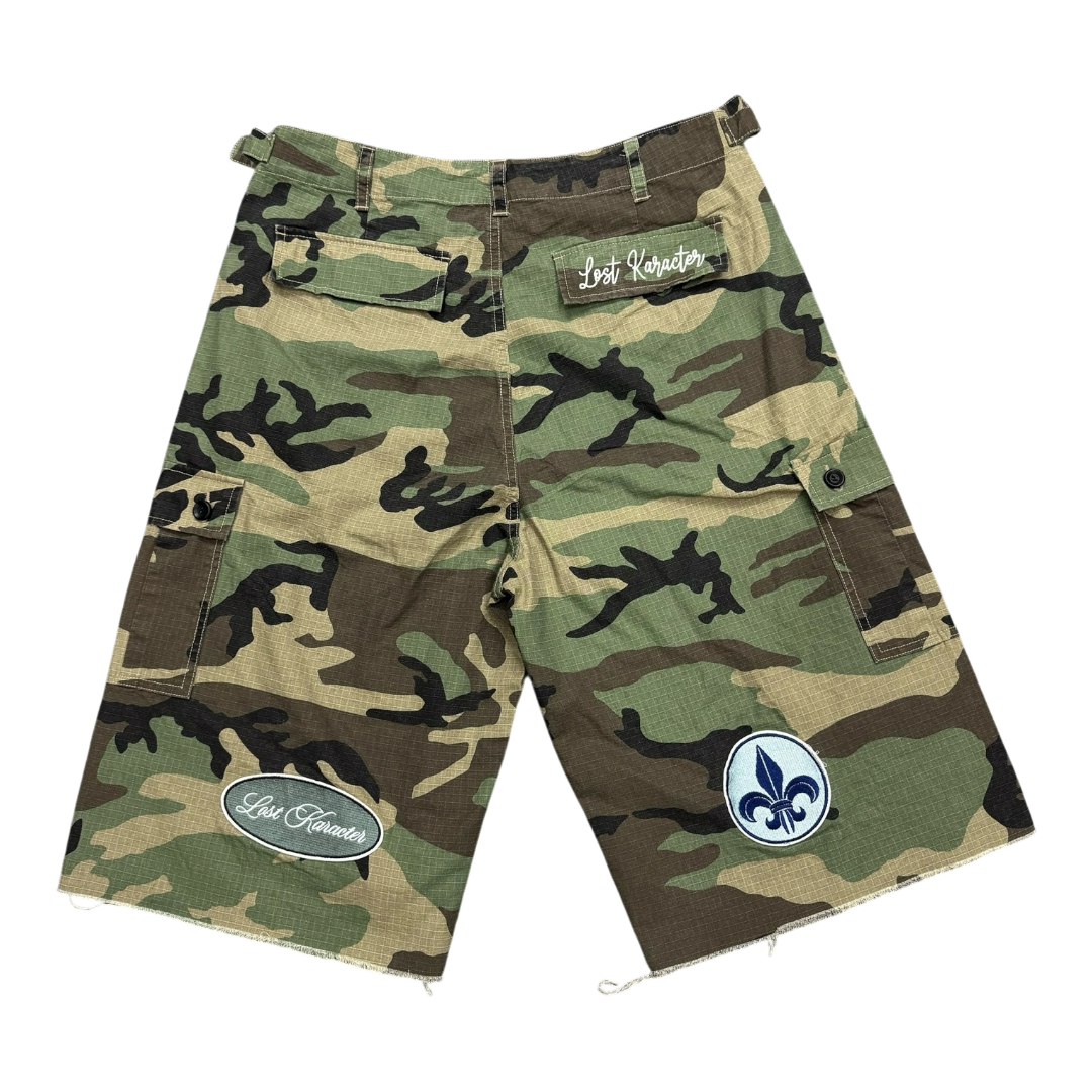 CAMO PATCH LOGO CARGO SHORTS