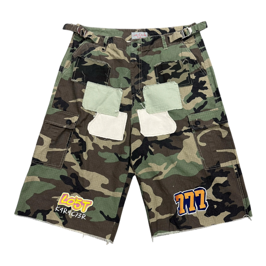 CAMO PATCH LOGO CARGO SHORTS