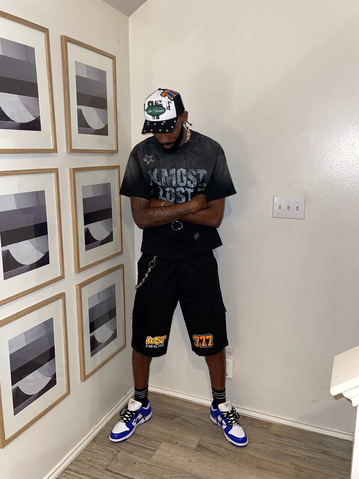 BLACK PATCH LOGO CARGO SHORTS